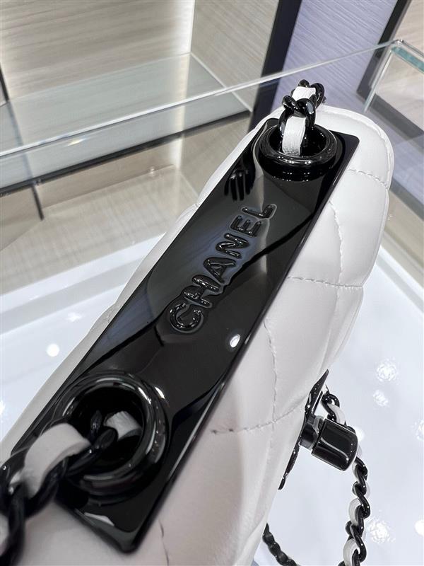 2026127215433213 580